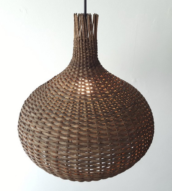 Image 1 of Magnifique suspension en rotin, suspension style Mid-Century Modern, lampe de table vintage