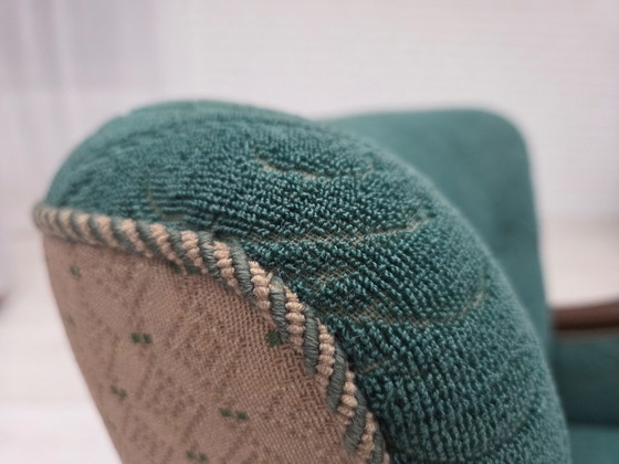 Image 1 of Dänischer Sessel aus den 1950er Jahren, original grün/beige Möbelwolle, Buchenholz.