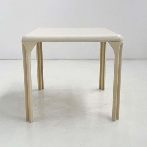 Witte Stadio eettafel van Vico Magistretti voor Artemide, jaren 70.