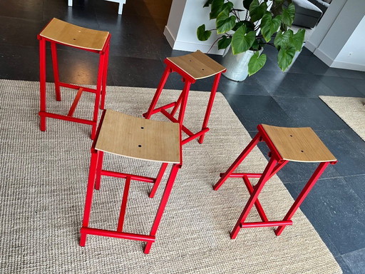 4x Hay Taburete low in red signal coated steel