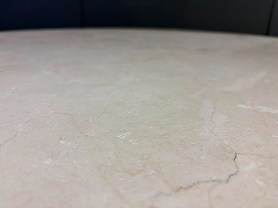 Mesa de comedor redonda francesa de travertino, década de 1970. – Mesas de comedor, Stone (photo 7 of 10)
