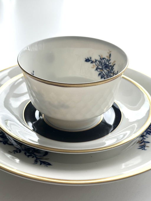Fine China - Servizio in porcellana della RDT, 22 pezzi | Blu e oro, pareti sottili