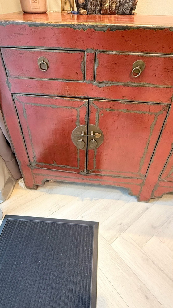 Credenza cinese antica Oriëntique – 234 cm – Rossa – Credenze, Legno, Ottone (photo 5 of 14)