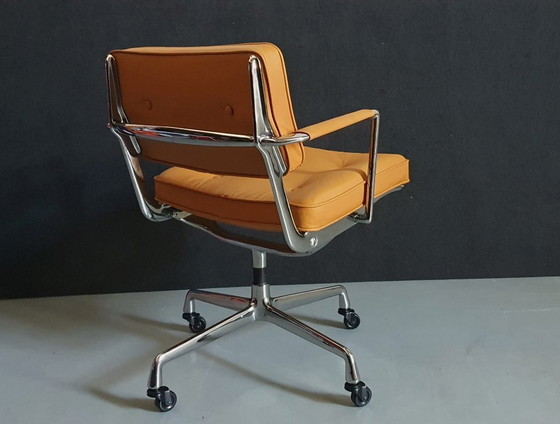 Image 1 of Sedia intermedia Herman Miller ES102 di Charles & Ray Eames