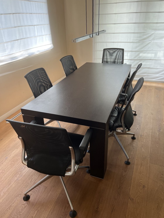6 Vitra Eames Sillas de oficina – Leather, Plastic (photo 2 of 6)