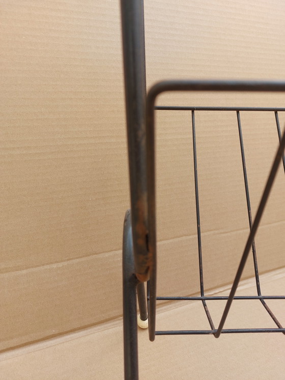 Image 1 of Vintage krantenbak