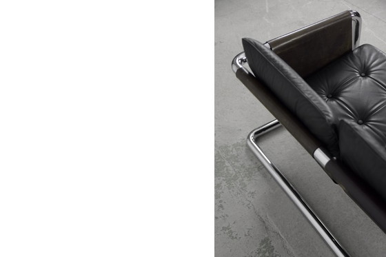 Image 1 of Vintage Brutalistische Buisvormige Metalen en Lederen Bauhaus Minimalistische Sofa 1950