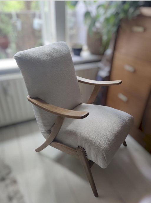 Nieuw gestoffeerde, vintage stoel!
