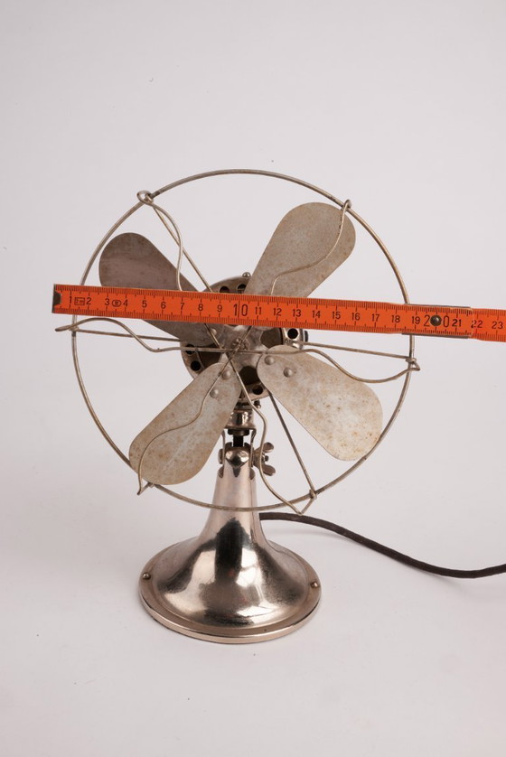 Image 1 of Antieke vintage ventilator, circa jaren 20