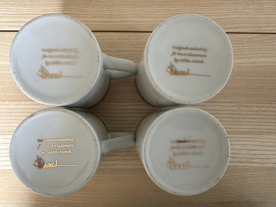 Image 1 of 4 Becher Sabira Manek für DSM Elastomers.