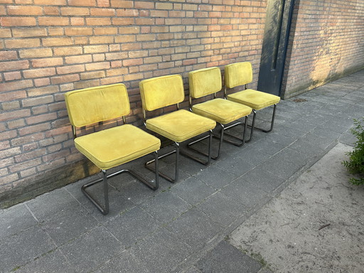 4x Gelbe gerippte Stoffstühle mit Chromrohrgestell
