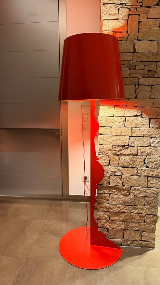 Image 1 of Lámpara de pie de esquina roja