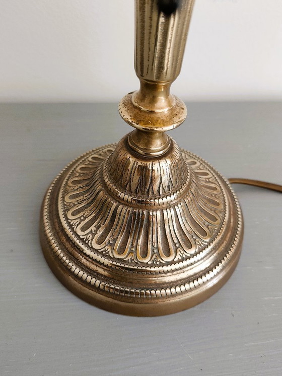 Image 1 of Antieke gouden tafellamp met kwastjes