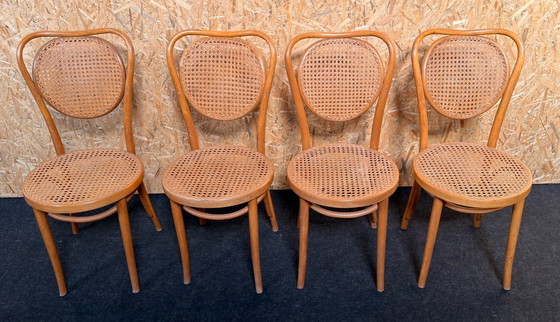 Image 1 of Thonet’ ZMP Radomsko Gebogen Houten Stoelen