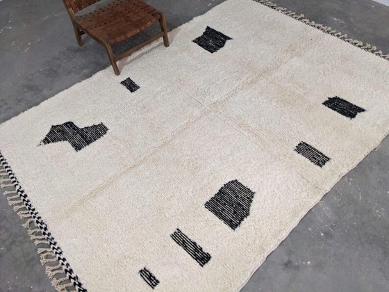 Image 1 of Tapis beni ouraine tissé main marocaine authentique 1,5/2,5 m