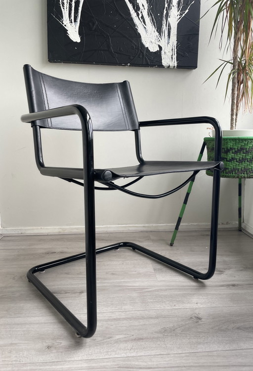 4x Matteo Grassi van Mart Stam fauteuils