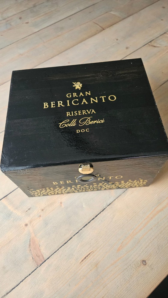 Image 1 of Exclusive Handmade Artequi Humidor - Cedarwood & Epoxy - Incl. Ashtray