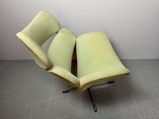 Image 1 of Mid-Century Spacious Easy Lounge Chair in Mint Green Fabric Upholstery and Aluminium Pedestal Designed by Enrico Walles.