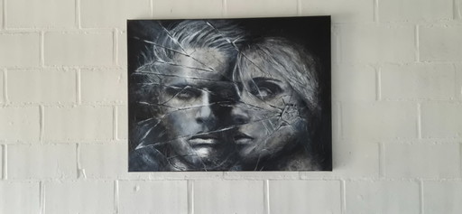 What Remains – Acryl, Mixed Media & Gebrochenes Glas