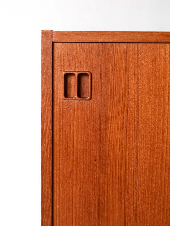 Image 1 of Scandinavisch teakhouten dressoir met lades uit de jaren 60