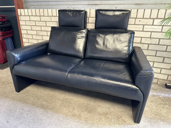 Image 1 of Divano a 2 posti in pelle blu De Sede