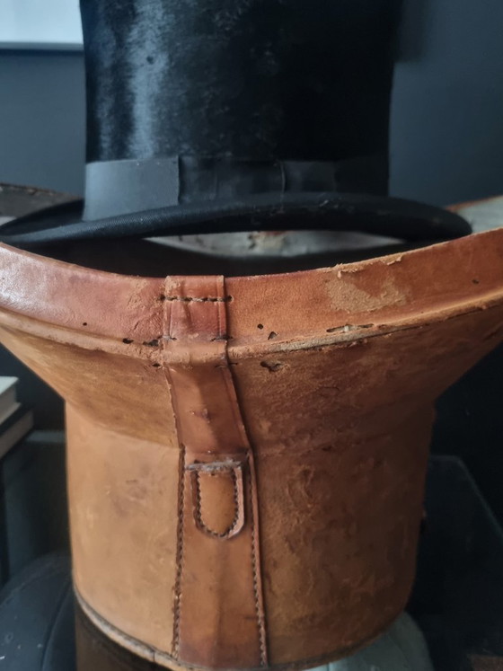 Hoedendoos met Hoge Hoed – H. Schuchard's, Reistassen, Leather, Textile (photo 10 of 13)