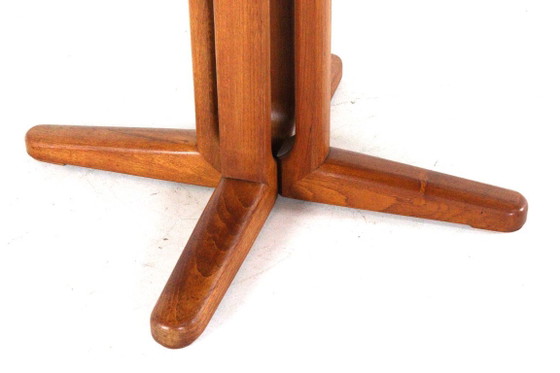 Image 1 of Deense ronde 2x verlengbare eettafel gerestaureerd vintage teak