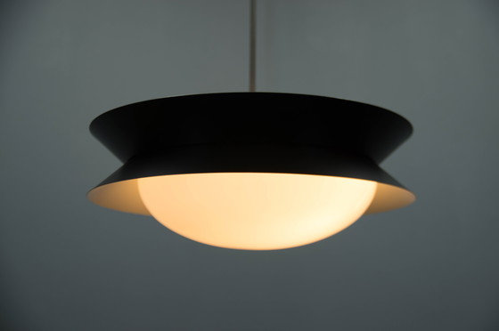 Image 1 of Lámpara de araña OVNI de la era espacial de Napako, década de 1960, restaurada