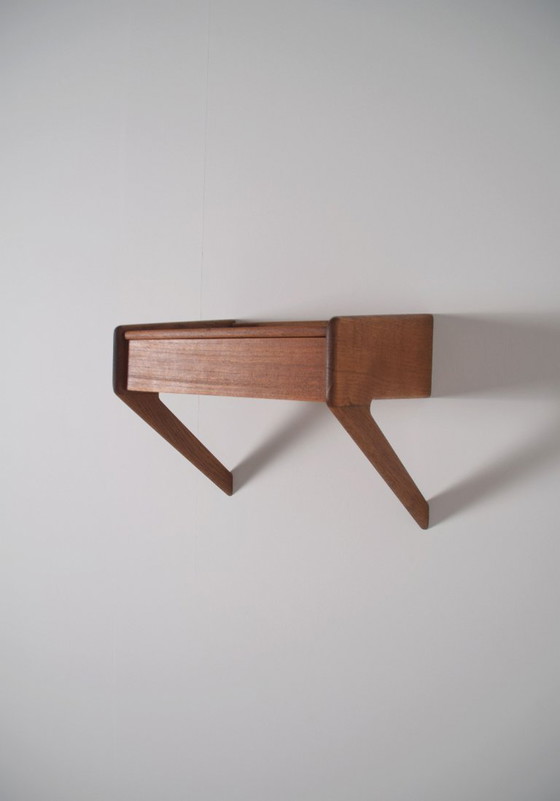 Zwevend Nachtkastje Door Sigfred Omann Voor Ølholm Møbelfabrik, Jaren '60 – Wood (photo 4 of 11)
