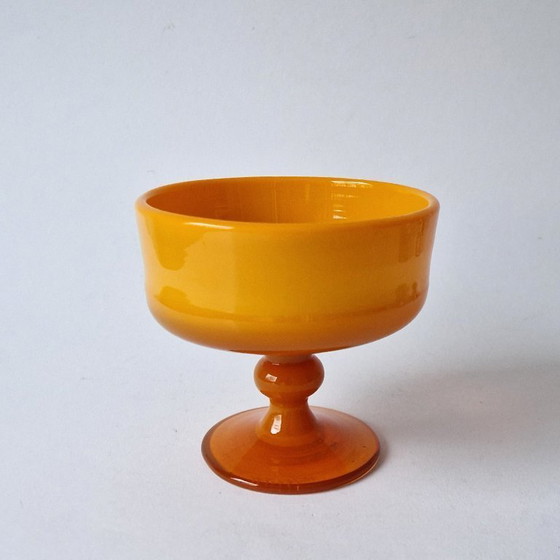 Image 1 of Kosta Boda – Orangefarbene Schale zu Fuß von Erik Höglund – 60er Jahre