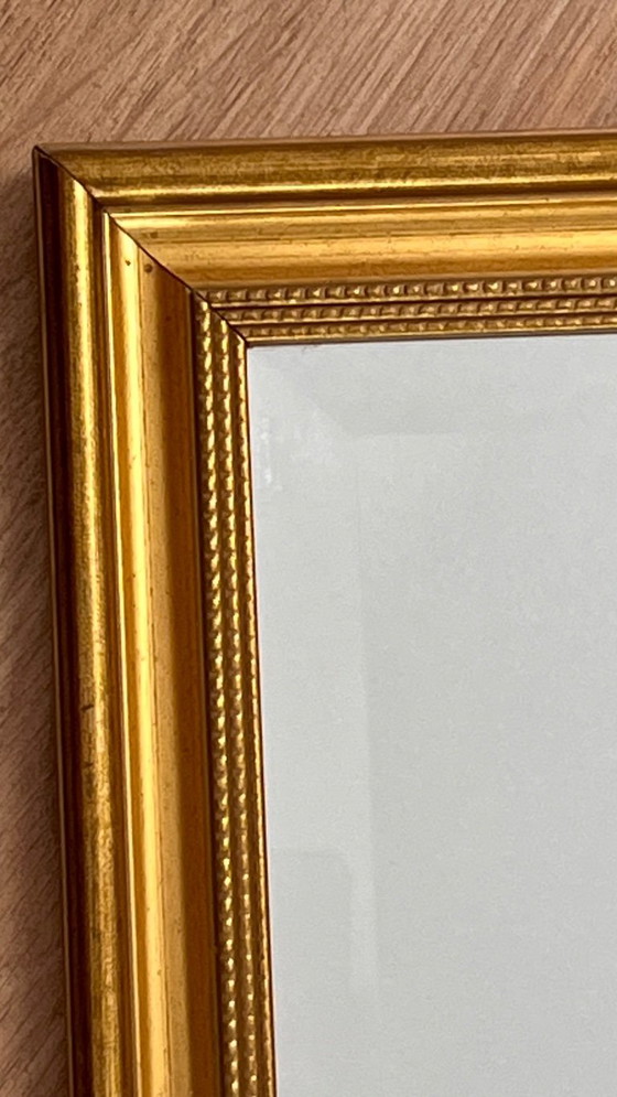 Miroir classique avec cadre doré et verre biseauté – Glass (photo 5 of 6)