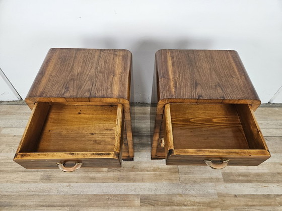 Image 1 of Mesitas de noche Art Déco de nogal con puerta y cajón