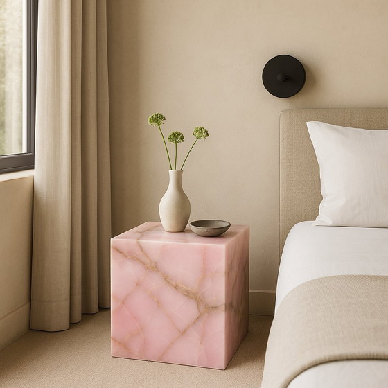 Image 1 of Cubo de ónix rosa