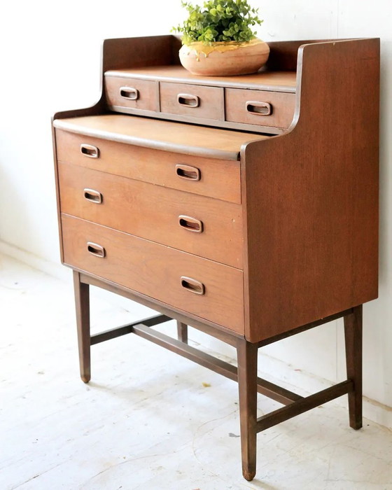 Mid-Century Curvy Dressing Table in Teak with Pull Out Mirror – Mid Century Modern (photo 4 of 5)