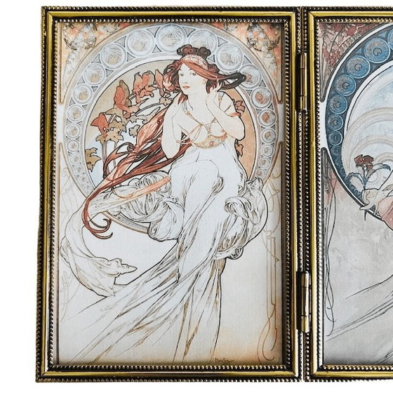 Image 1 of Dittico Art Nouveau vintage, dipinto di Alphonse Mucha, doppia cornice in metallo placcato oro, anni '80