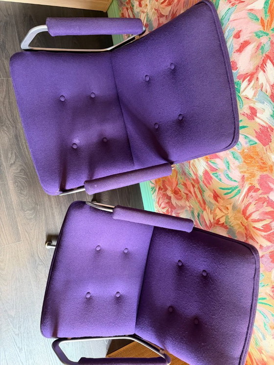 Image 1 of 2 chaises de salle à manger pivotantes Artifort vintage