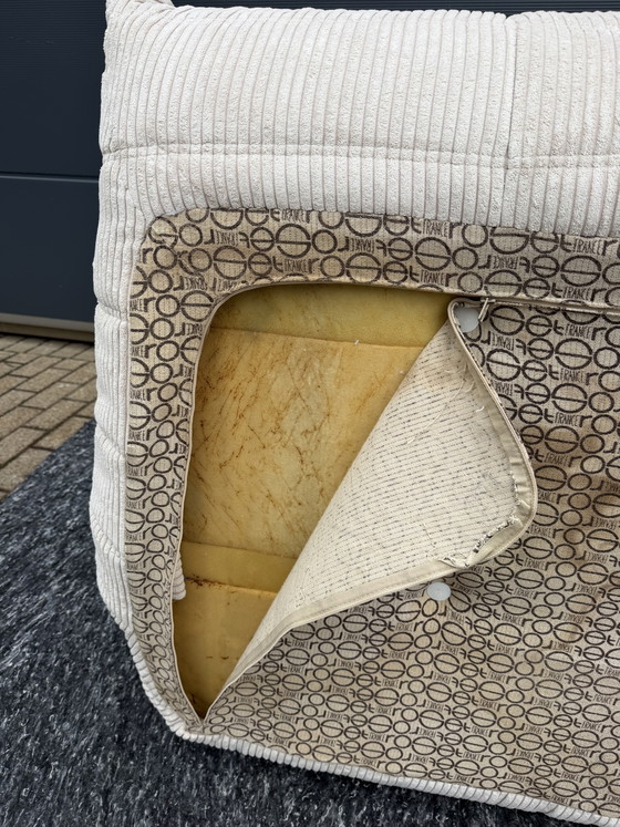 Image 1 of Ligne Roset Togo 3zit met poef (ottoman) in Beige Ribcord (Velours côtelé) 10/10 staat!!