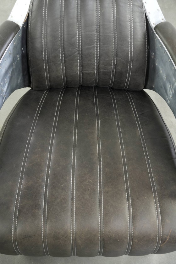 Image 1 of Bijzonder mooie en comfortabele rundleren aviator design armchair/ fauteuil afgewerkt met aluminium