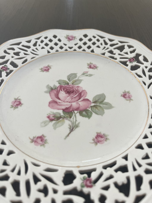 Plato de porcelana calada Schumann Bavaria con rosas rosas – 22 cm – vintage