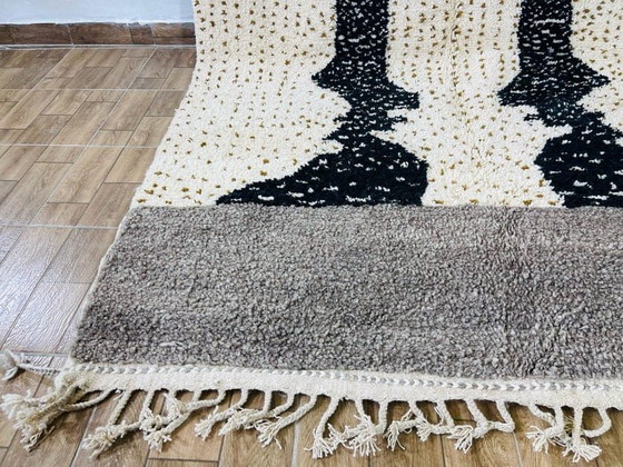 Image 1 of High-quality, traditional, handcrafted Beni Ouraine Berber rug, size 3/4 m