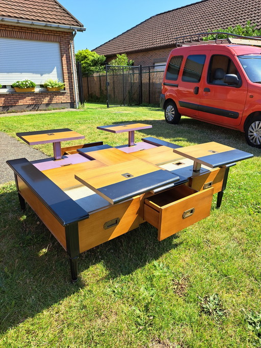 Luxuriöser Couchtisch Grange mit ausziehbaren Platten und Schubladen