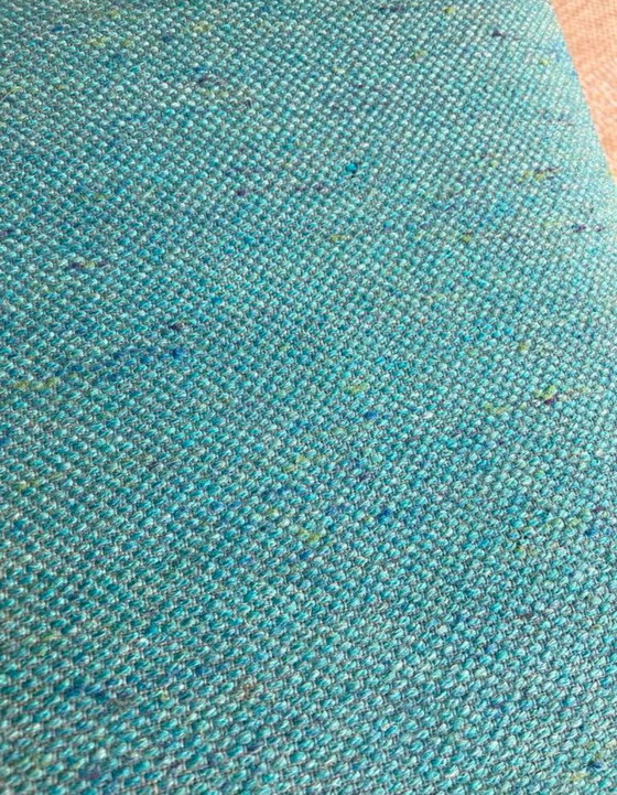 Image 1 of Deux chaises de salle à manger vintage avec revêtement bleu pétrole