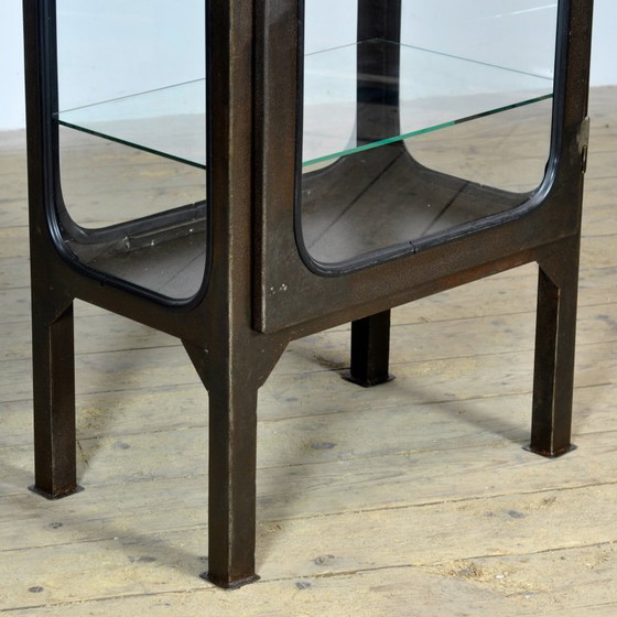 Image 1 of Vintage medische kast, jaren 70