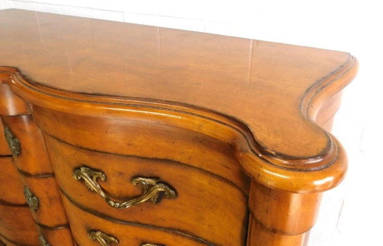 Image 1 of Traditionele dressoir/ladekast met 8 laden van fruithout van Century Furniture