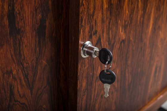 Image 1 of  Credenza di metà secolo in legno impiallacciato Palisander con gambe cromate, 1960