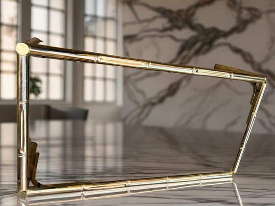 Image 1 of Couchtisch mit vergoldetem Messingrahmen in Bambusoptik