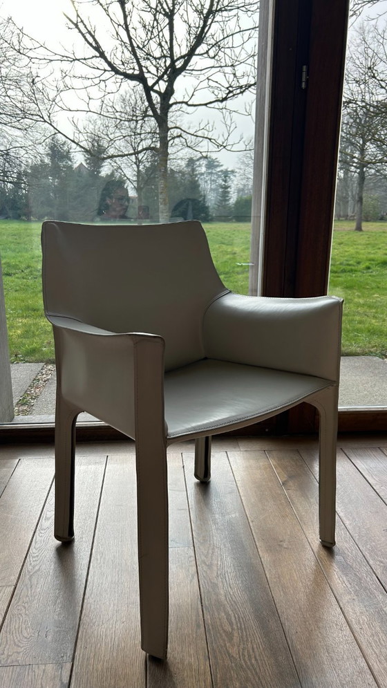 Image 1 of Cassina Cab 413 stoel met armleuning wit, design by Mario Bellini 1977