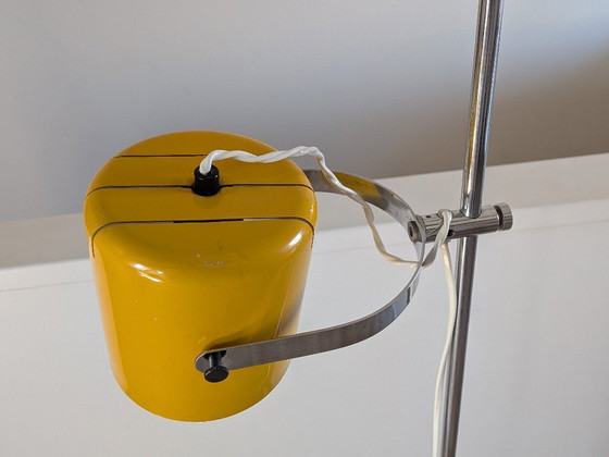 Image 1 of Stehlampe aus der Mitte des 20. Jahrhunderts, zugeschrieben J.J.M. Hoogervorst für Anvia, 1960er Jahre – Gelb