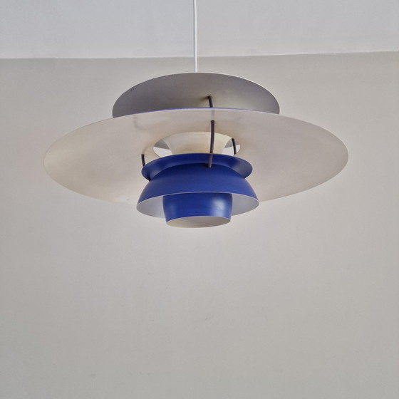 Image 1 of Vintage Louis Poulsen PH5 Pendant Lamp - Blue/White - Ø 50 cm - Design Poul Henningsen - Denmark