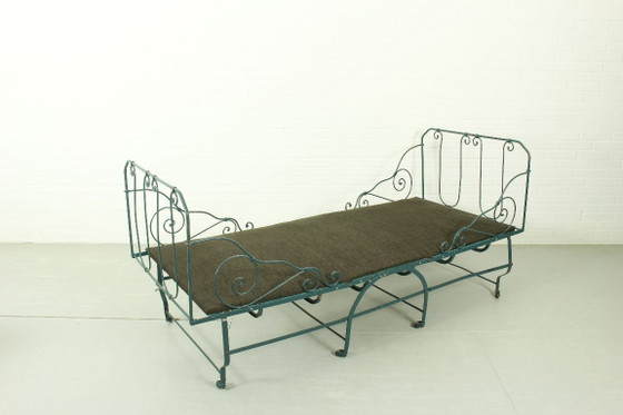 Lit de jour pliable en métal avec sangles et revêtement neufs – Lits 1 personne, Metal (photo 9 of 18)